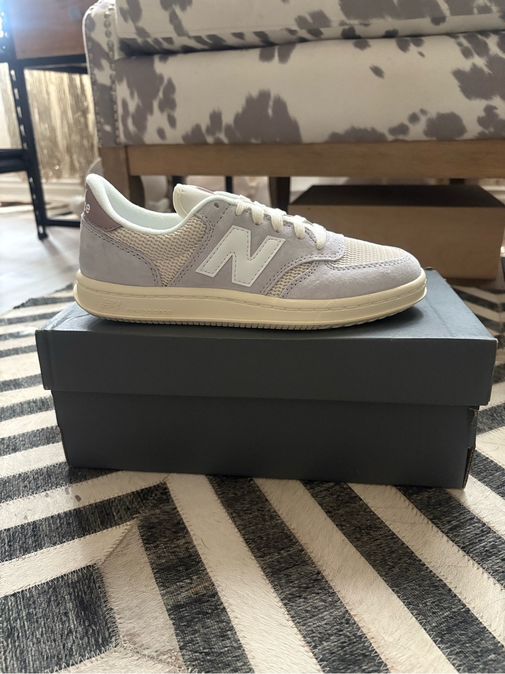 New Balance Men's Cream and Light Gray Low-Top Sneakers